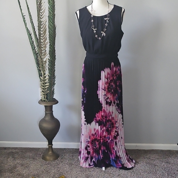 Cato Sleeveless Maxi Dress with Multicolored Accordion Pleated Skirt - Picture 1 of 13